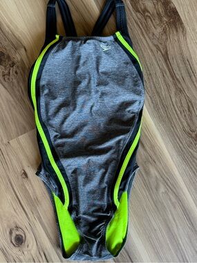 Speedo Swimsuit Grey Heather & Neon Green One-Piece Hydro Bra Womens Size 8